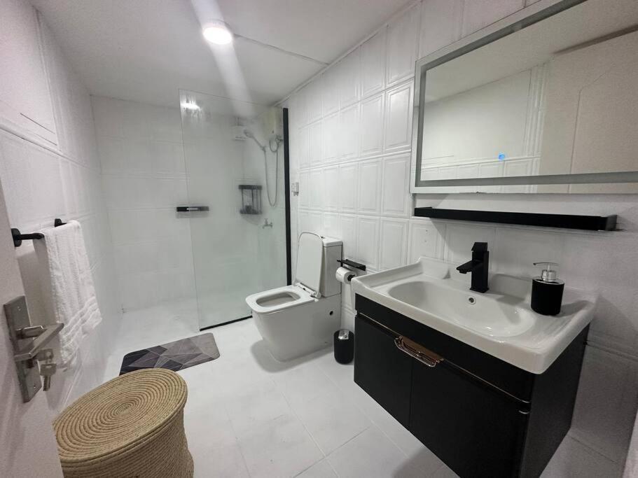 3 Bedroom Beachside Apartment - 30 Secs From Beach Flic-en-Flacq المظهر الخارجي الصورة