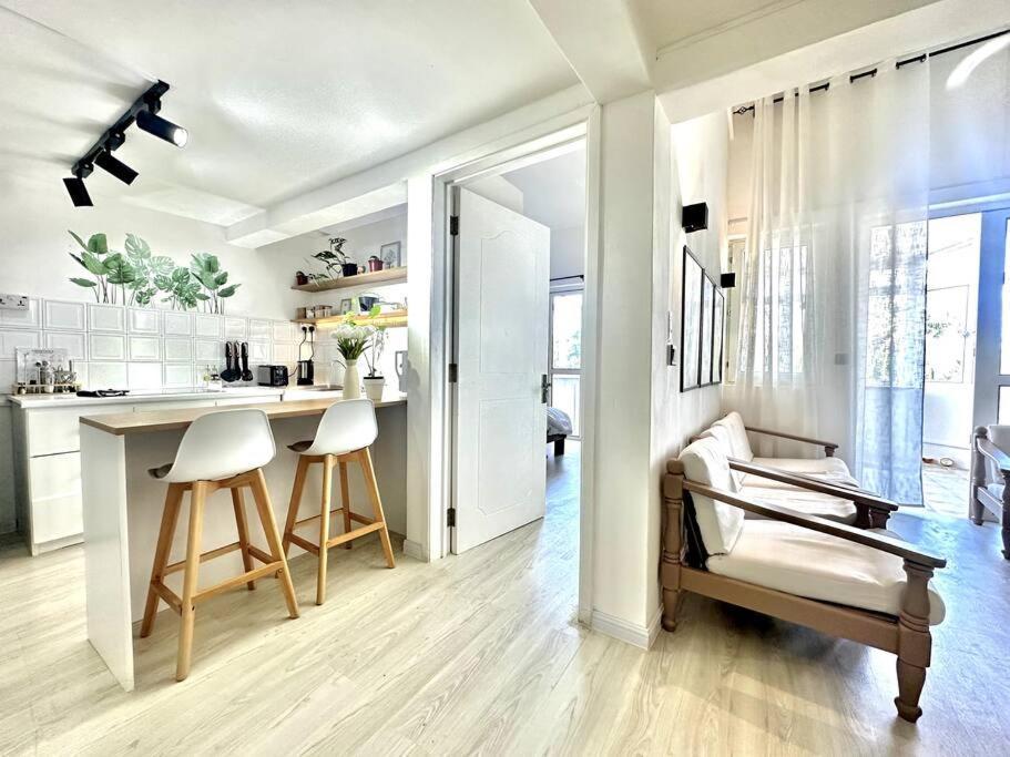 3 Bedroom Beachside Apartment - 30 Secs From Beach Flic-en-Flacq المظهر الخارجي الصورة